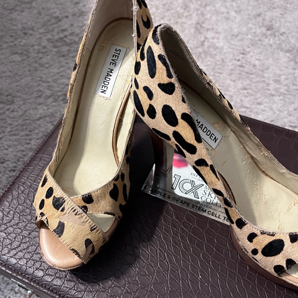 Authentic Leopard Pumps - Picture 5 of 5